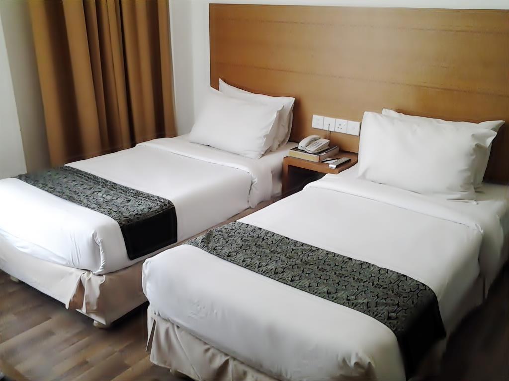 Dormani Hotel Kuching Exterior foto