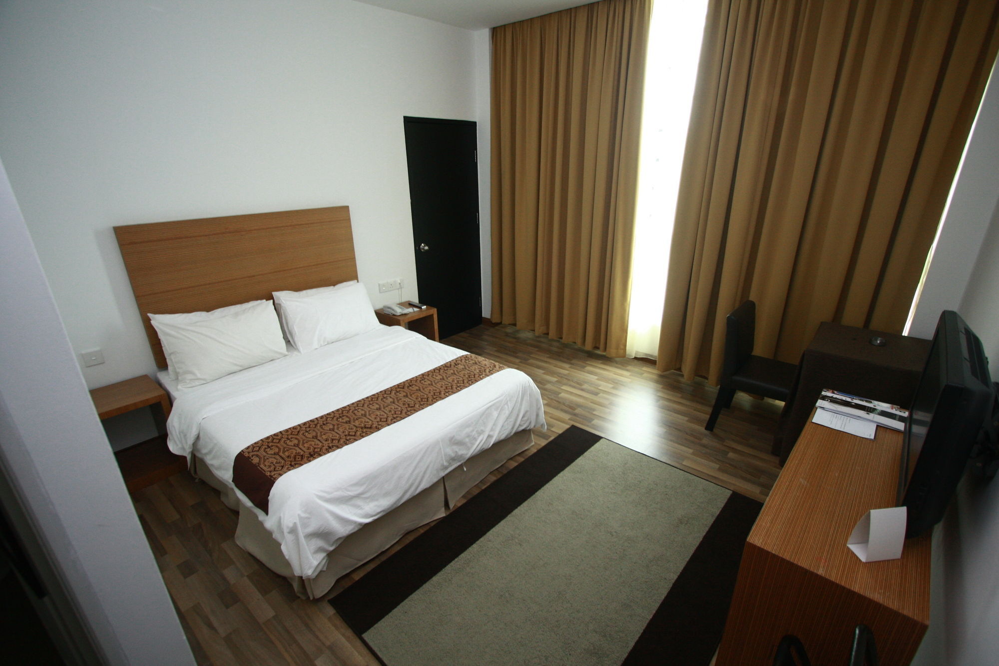Dormani Hotel Kuching Exterior foto